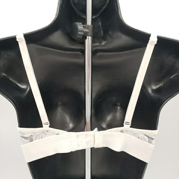 Victorias Secret Sz Small Bra Ivory Lace Lightly Lined Wireless Plunge Bralette - Picture 6 of 16